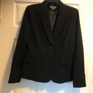 Covington Essential Women's Black Blazer. 10